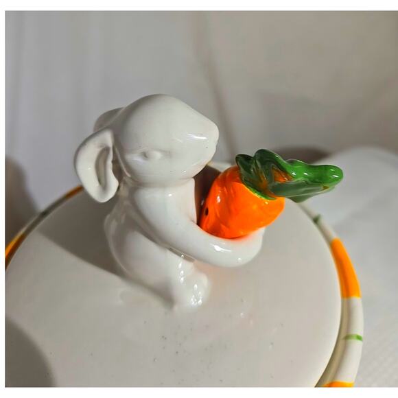 Rare Arlington Designs White Embossed Easter Canister Yellow Green Strips Easter - Picture 2 of 7